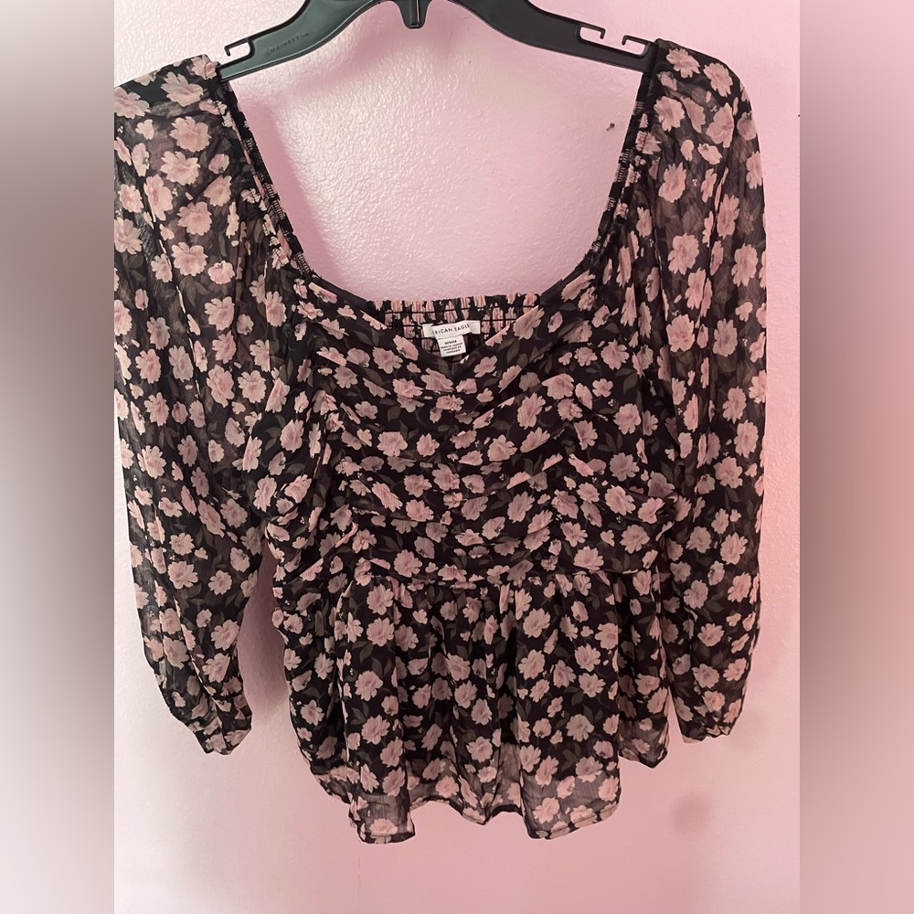 black medium floral top
